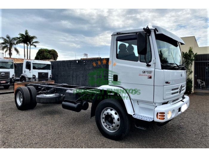 MERCEDES BENZ MB1718 2011