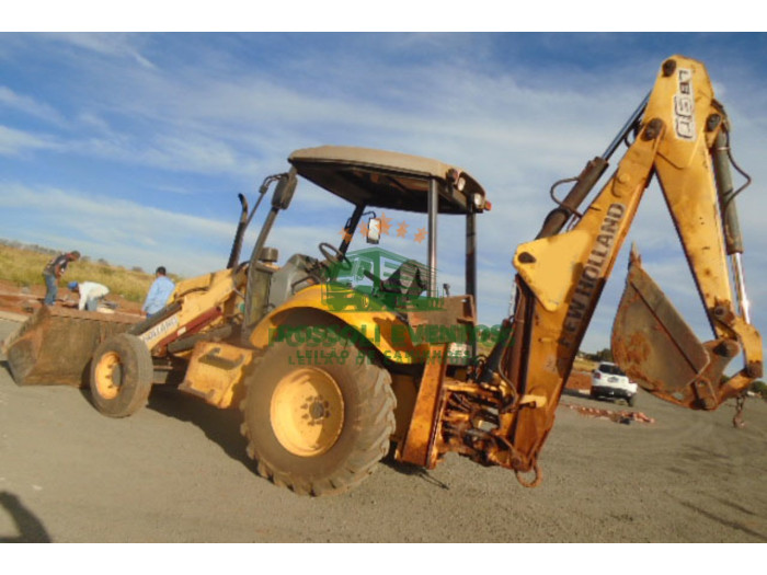 NEW HOLLAND LB90 2011