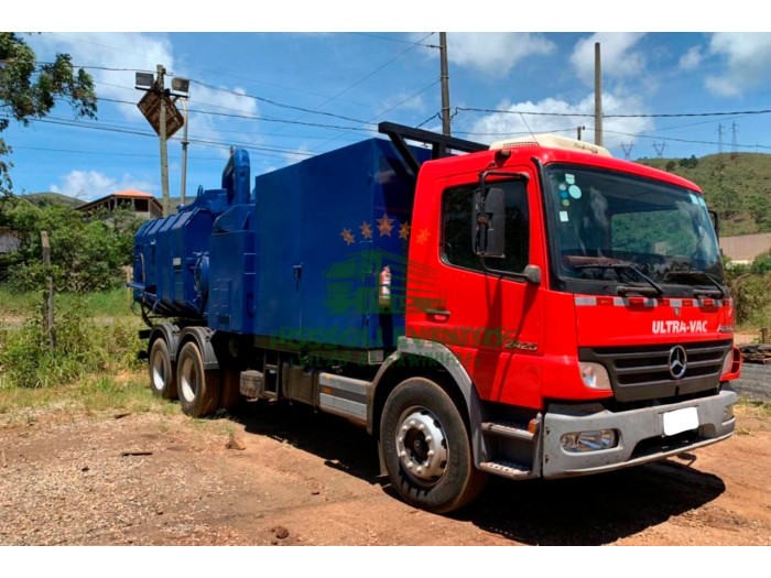MERCEDES BENZ MB2425 2011